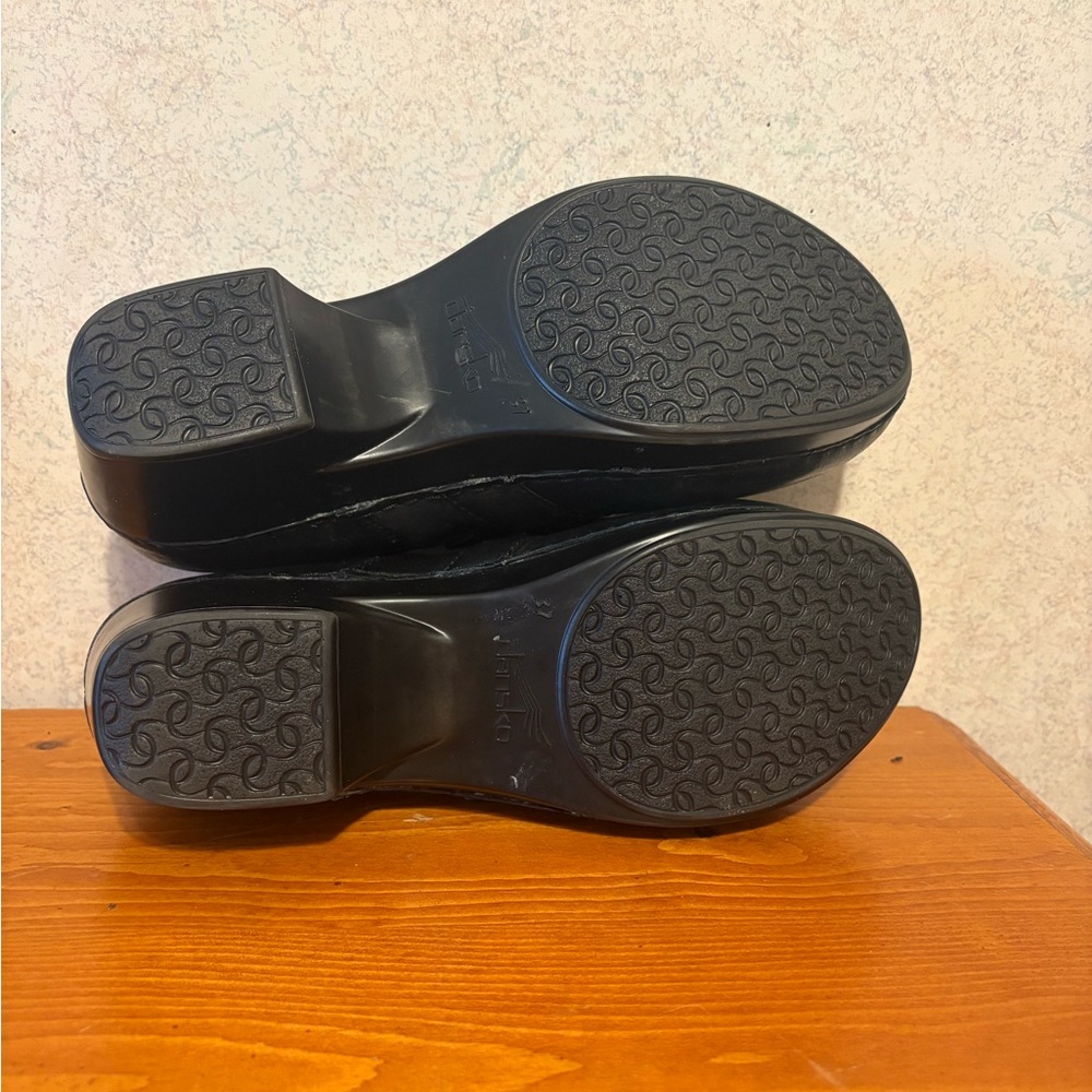 Dansko Tamara Elegant Black Leather Women's Clogs Shoes 37 Size US 7 - Picture 7 of 11